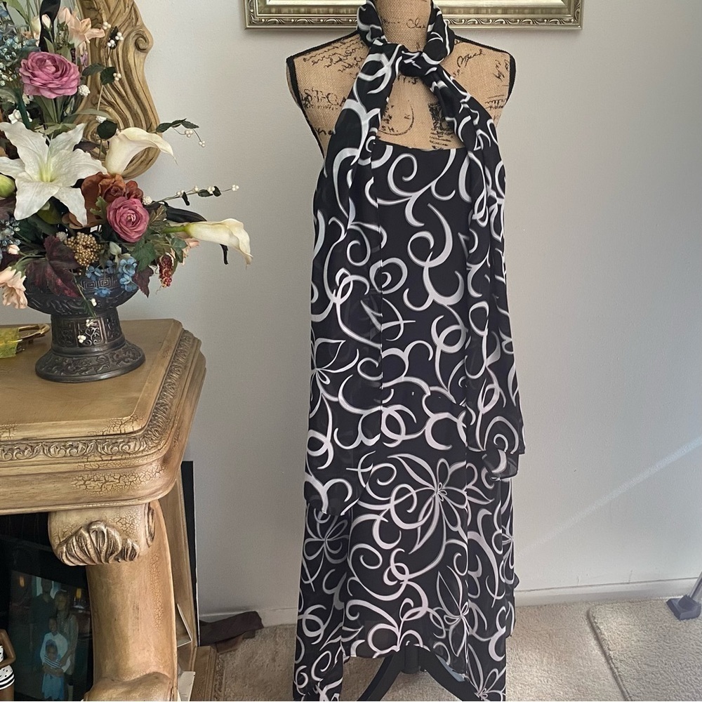 Metrostyle Black And White Hanky Dress No Straps Size 12 With Neck Scarf.